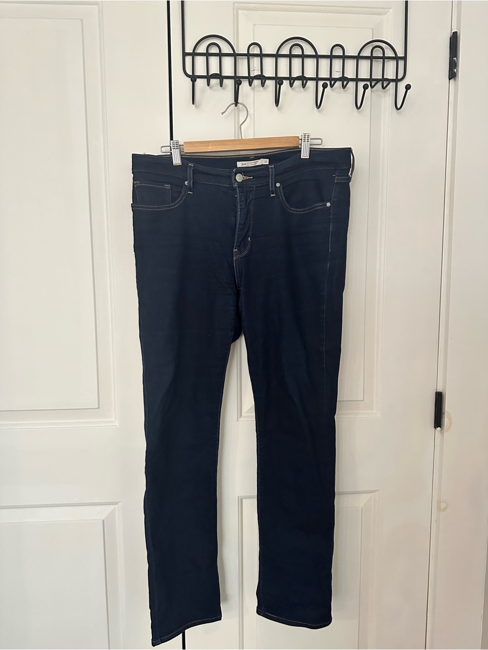 Women’s Straight Leg Jeans in Dark Blue - Slim Comfortable Fit